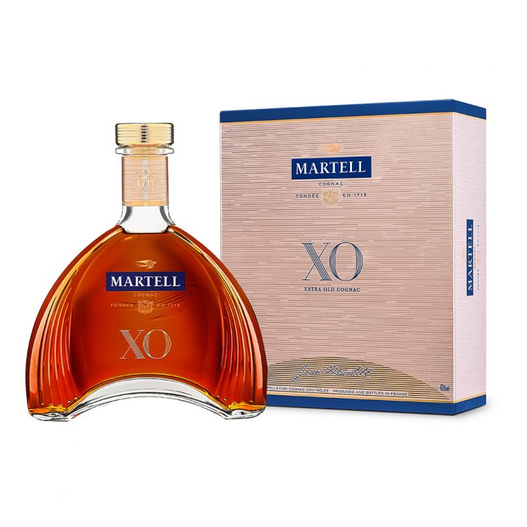 Martell xo extra old. Коньяк Мартель Ноближ.